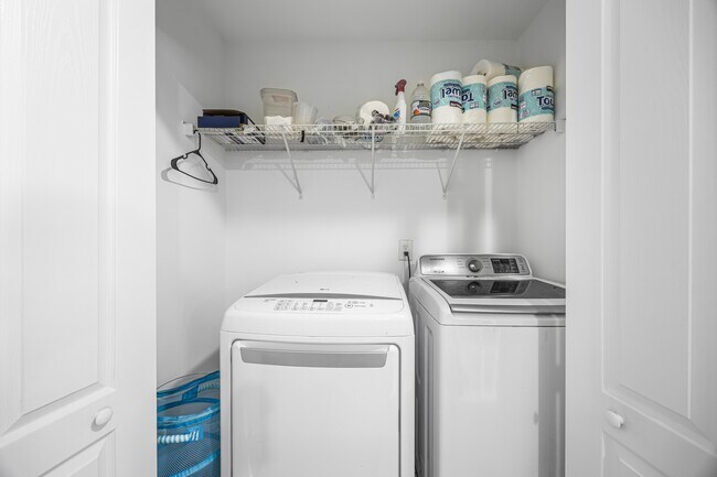 Building Photo - 1903 Dundalk Rd