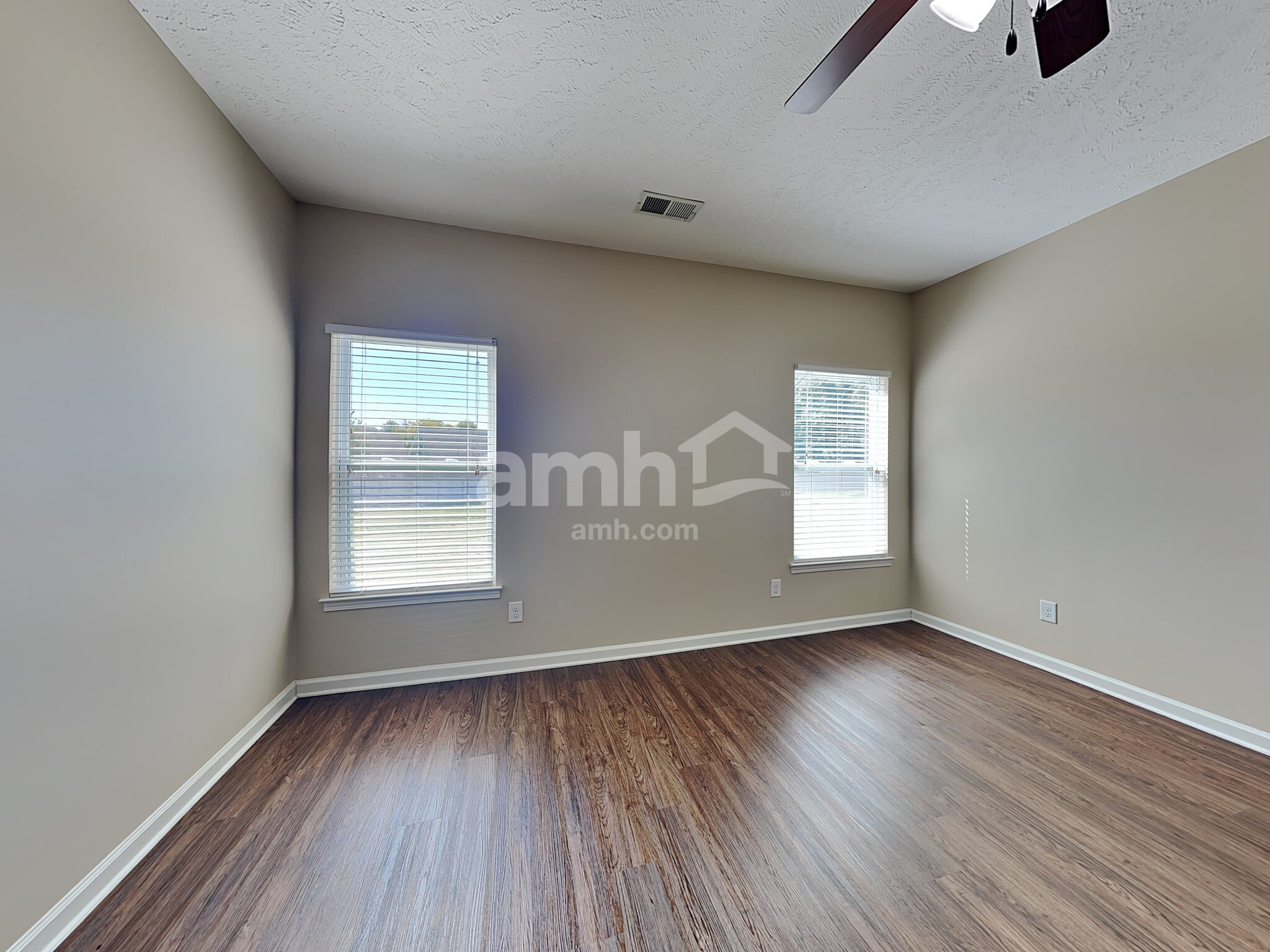 Building Photo - 1287 Wentworth Dr