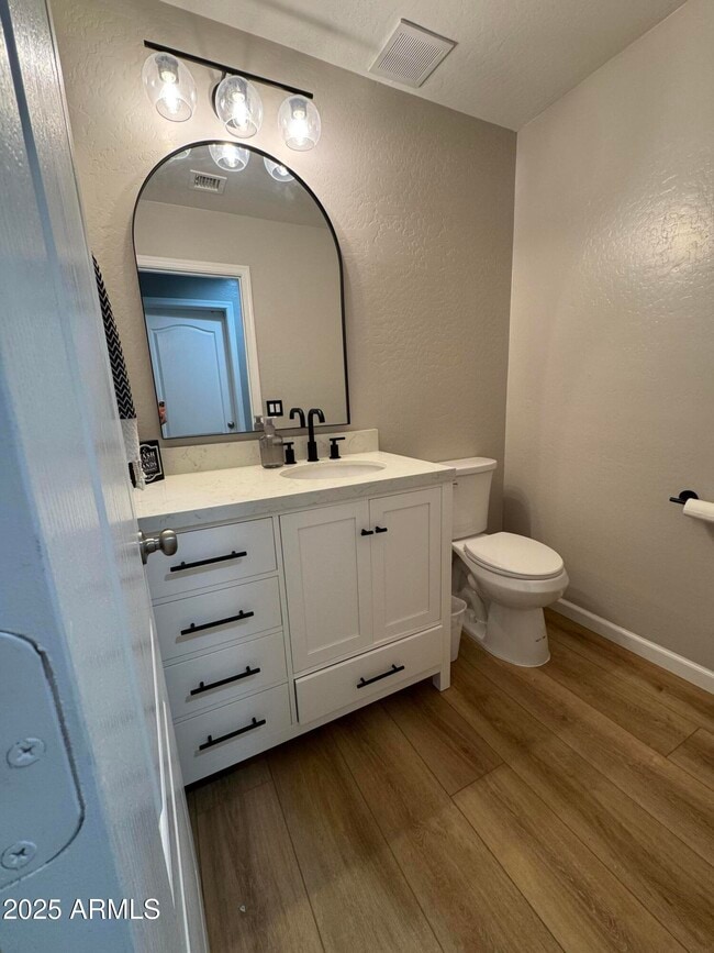 Building Photo - 13781 W Vernon Ave