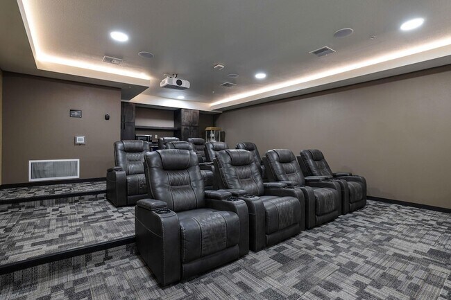 Building Photo - 28 7th St NE