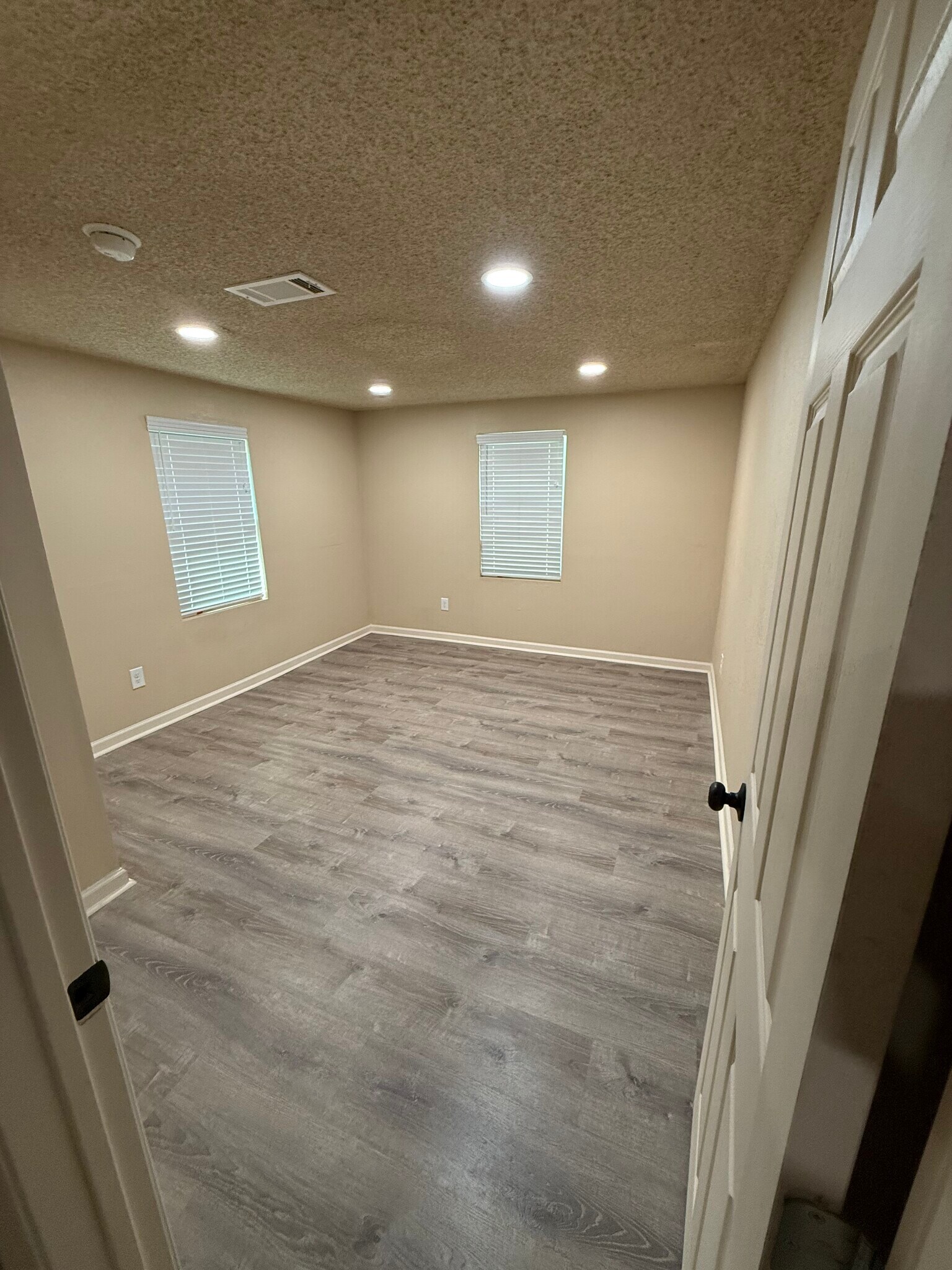 Building Photo - 760 Wayne Ave