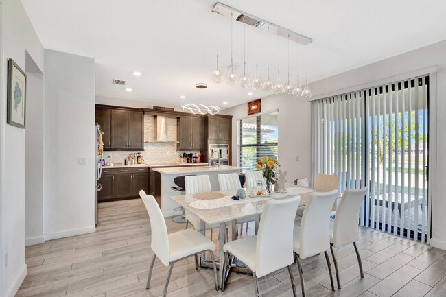 Building Photo - 3244 Dunning Dr