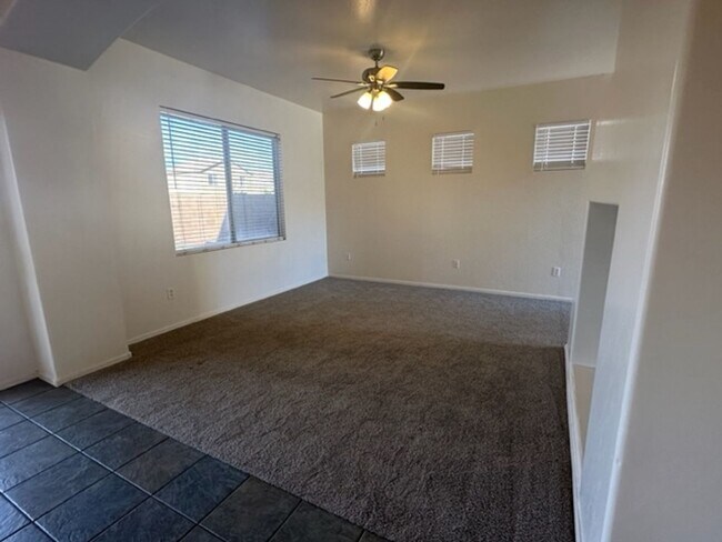 Building Photo - Mesa East Valley Home near Desert Ridge High