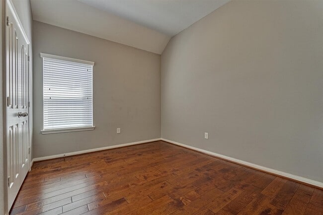 Building Photo - 10022 Elkwood Glen Ln