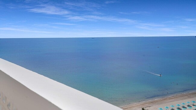 Building Photo - 4250 Galt Ocean Dr