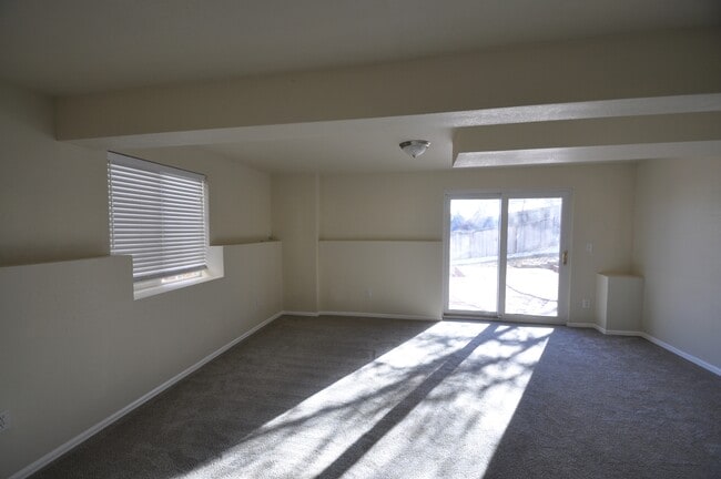 Building Photo - 5108 Sydney Ave