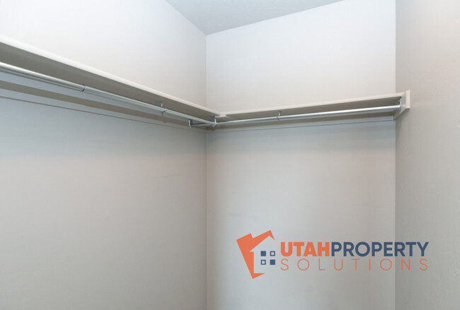 Building Photo - 14357 S Sherwell Ct