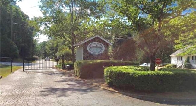 Building Photo - 3225 Lake Rd Cir