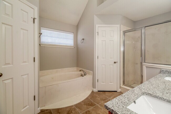 Building Photo - 9060 Weeping Cherry Ln