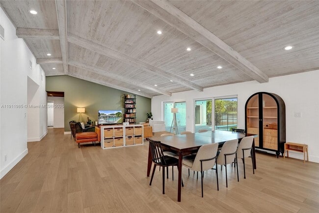 Building Photo - 1020 Bayberry Point Dr