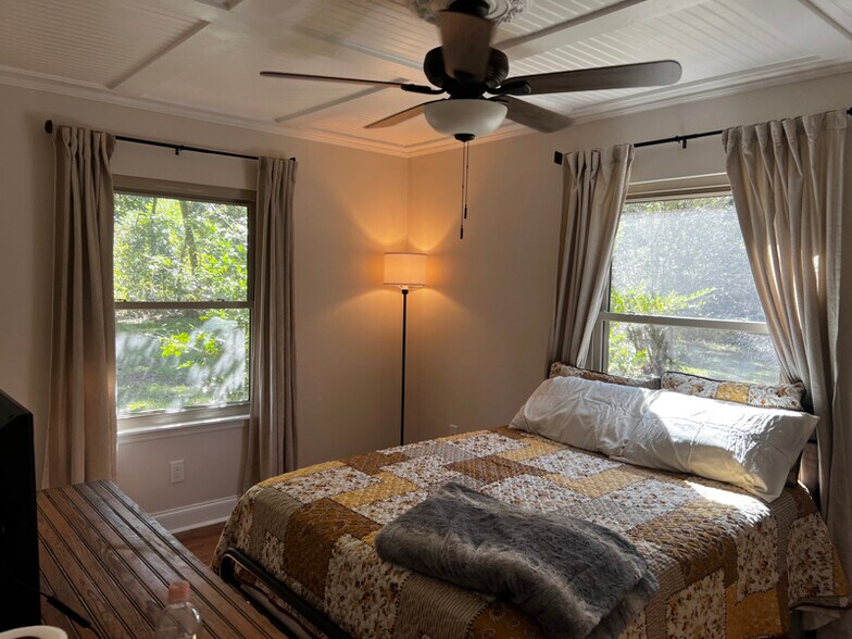 Building Photo - 129 Jean Dr