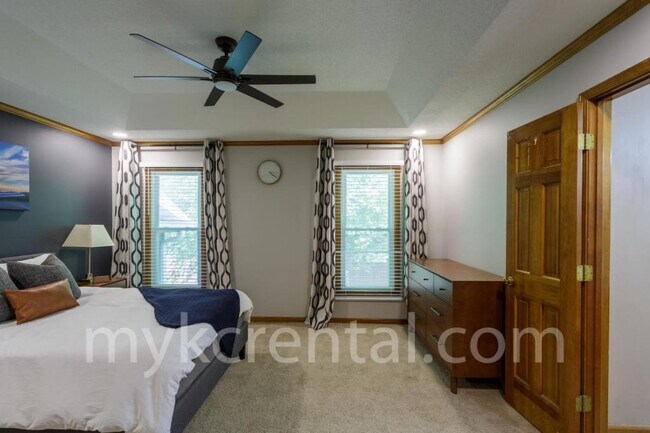 Building Photo - 2024 S Downing St