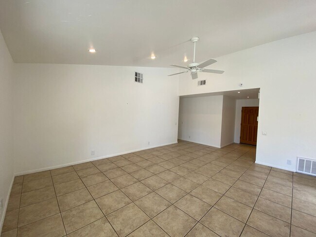 Building Photo - 68305 Encinitas Rd