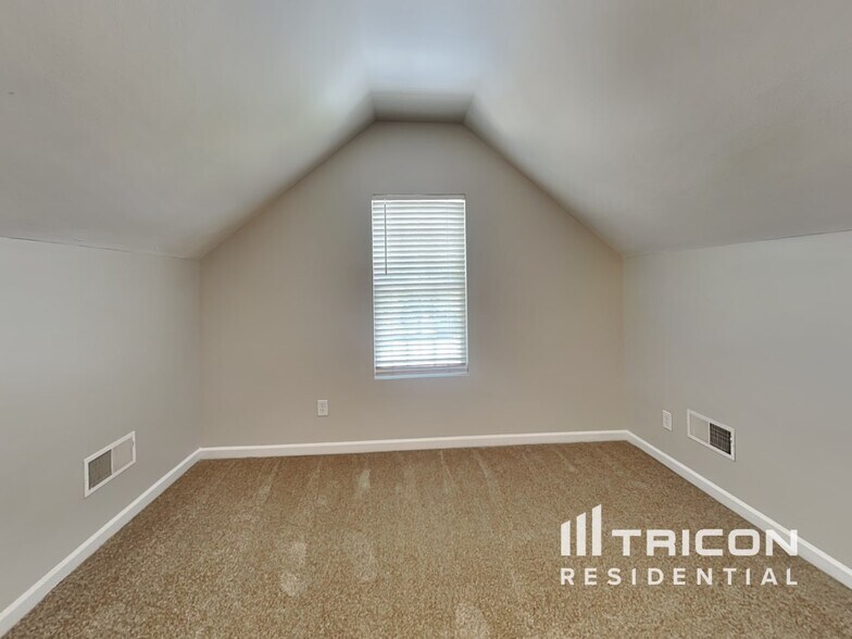Building Photo - 7120 Winding Cedar Tr