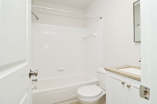 Building Photo - Student & Pet-Friendly Duplex With Ting In...