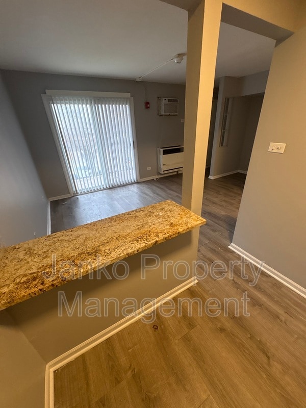 Building Photo - 3353 Commercial Ave