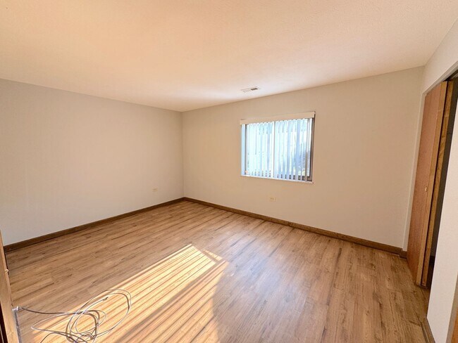 Building Photo - 2050 Augusta Blvd