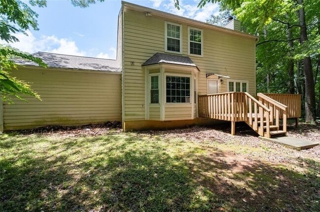 Building Photo - 800 Revena Dr