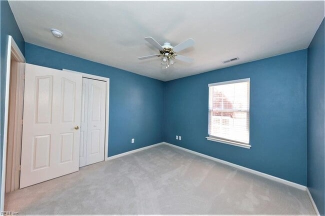 Building Photo - 176 White Cedar Ln