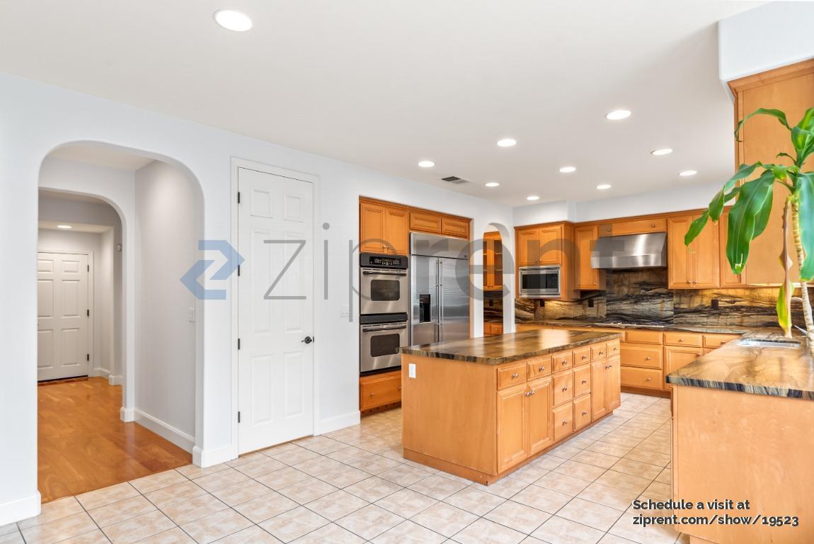 Building Photo - 1265 Royal Creek Ct