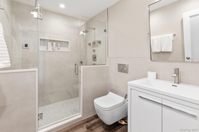 Building Photo - 3047 Mitchell Rd