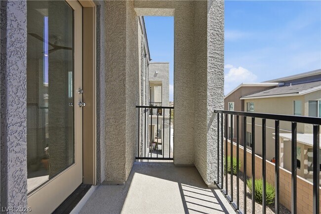 Building Photo - 6126 Garden Oasis St