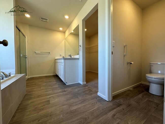 Building Photo - Gorgeous 5-bedroom, 3-bathroom home is desirable Springfield neighborhood