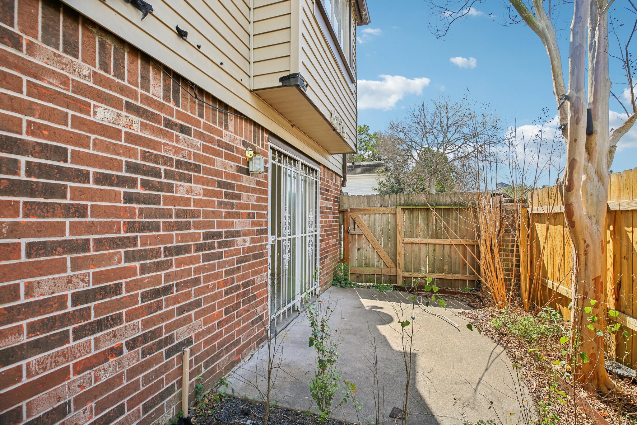 Building Photo - 8379 La Roche Ln