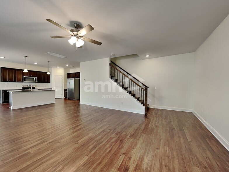 Building Photo - 5969 Hagar Vly Dr