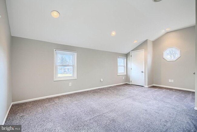 Building Photo - 4312 Silver Spring Rd