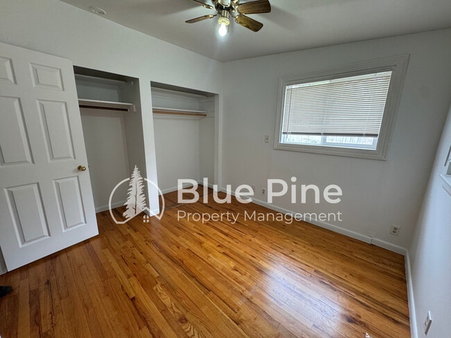 Building Photo - 1861 Gallup St