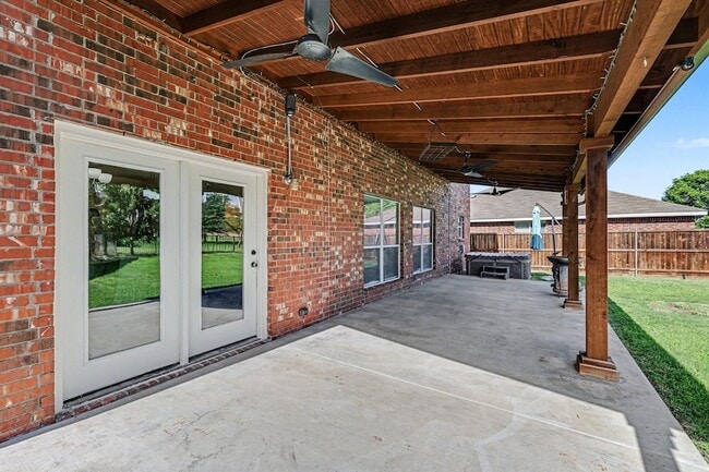 Building Photo - 5506 San Marino Dr