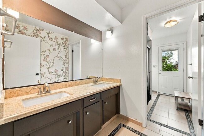 Building Photo - 15799 Apollo Heights Ct