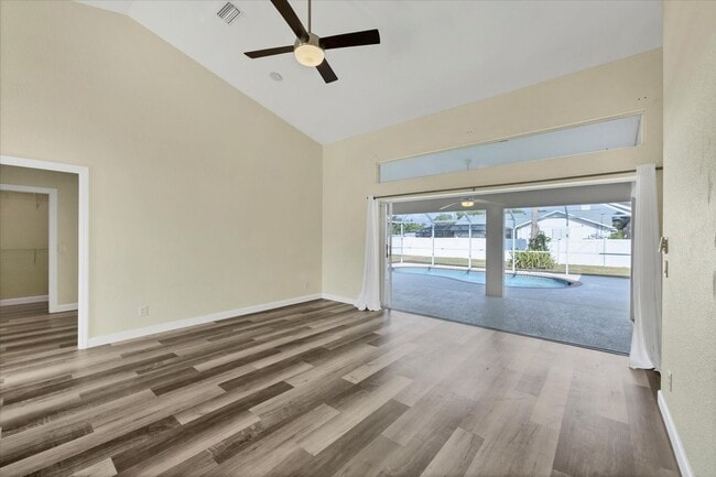 Building Photo - Annual Pool Home for Rent in Englewood