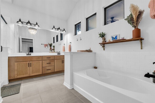 Building Photo - 20022 Parkland Gates Dr