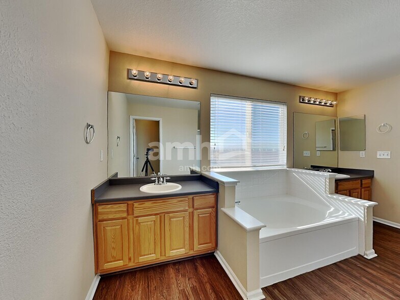 Building Photo - 4564 MT Princeton St