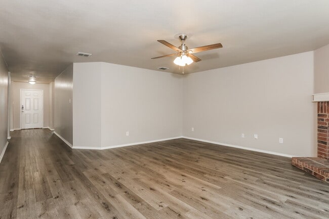 Building Photo - 1021 Badger Run