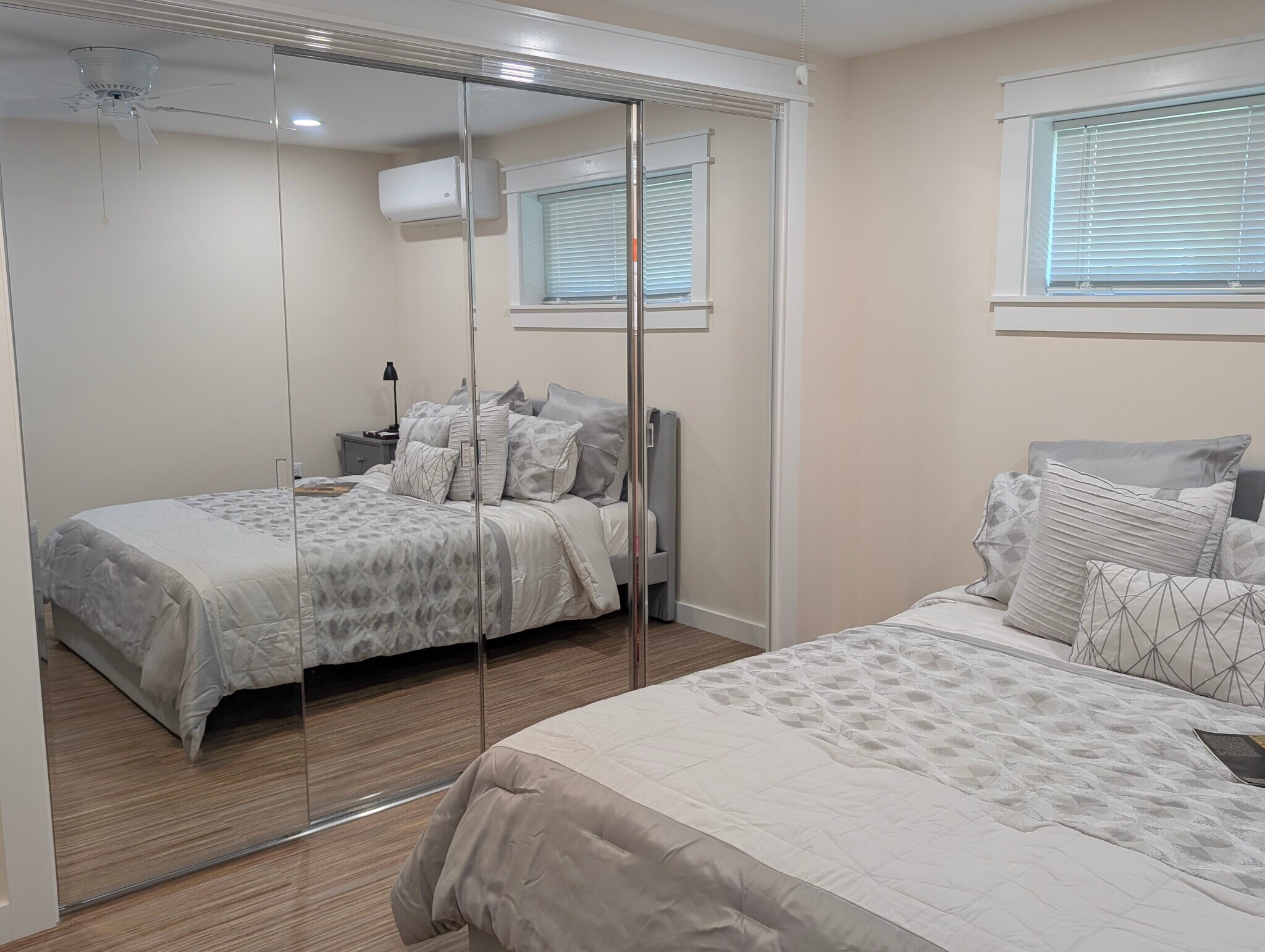 MB mirrored closet - 14519 Dowling Dr