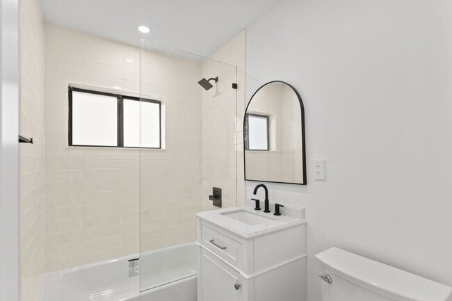 Building Photo - 15920 NW 17th Ave