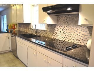 Building Photo - Quiet and Private Set in Forested Neighbor...