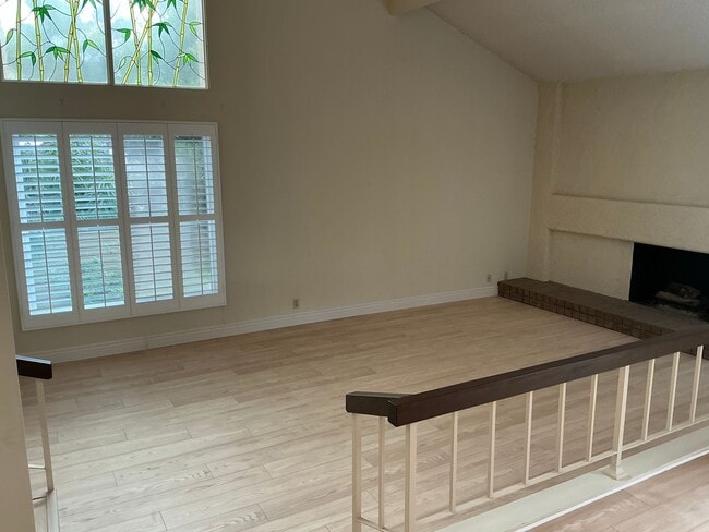 Building Photo - Charming 4 Bedroom 2 Bath 2 Story Home in the City of Fullerton