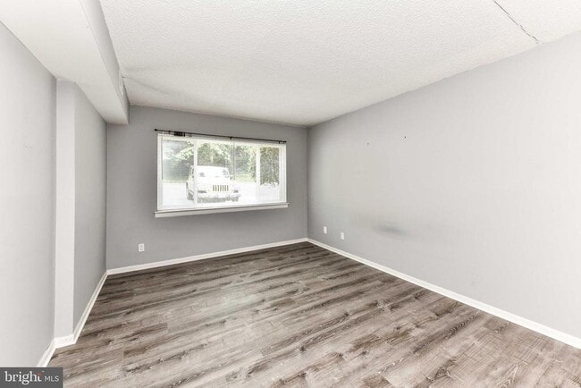 Building Photo - 11831 Shire Ct