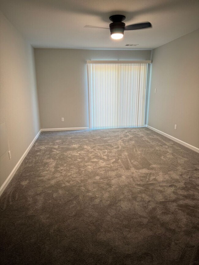 Building Photo - 3266 Shelby Pl