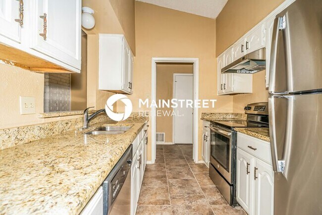 Building Photo - 3 Bedroom Pet-Friendly Home in Garland, TX...