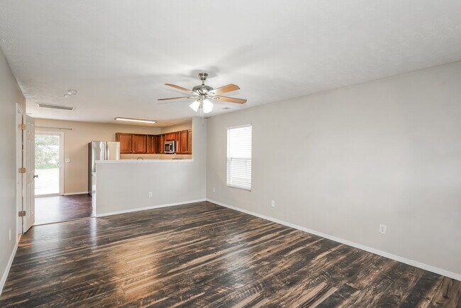 Building Photo - 2878 Creekbend Dr