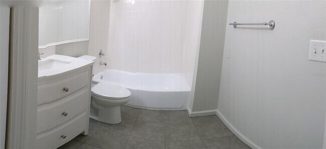 Building Photo - 2500 Winding Creek Blvd