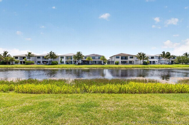 Building Photo - 17089 Rainbow Fls Trl