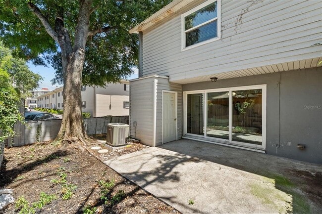 Building Photo - 2517 W Tennessee Ave