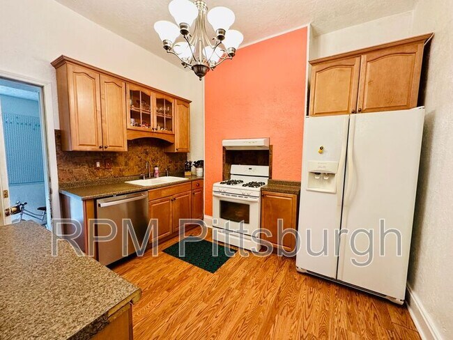 Building Photo - 828 Mellon St