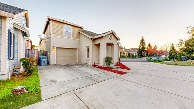 Building Photo - PURE Property Management - Adorable two-st...